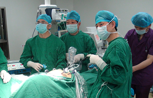 腹腔鏡結腸癌根治術（肛腸科）.jpg